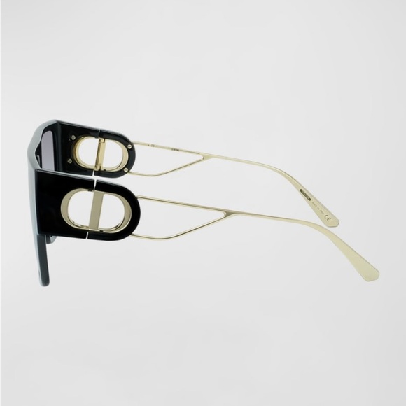 DIOR
30Montaigne S3U Sunglasses
0326 - Picture 3 of 4